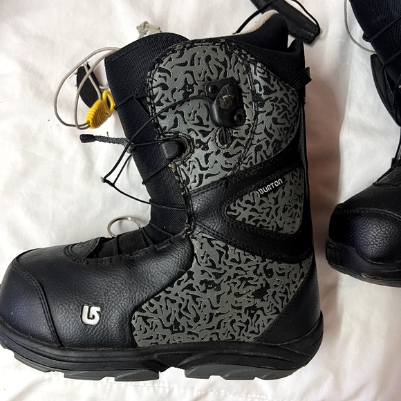 Burton Snowboard Boots Size 7 - Picture 11 of 16